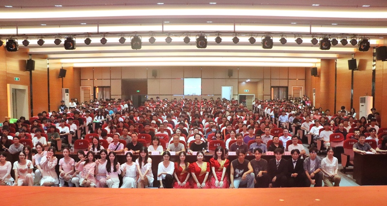 2025年新生开学典礼