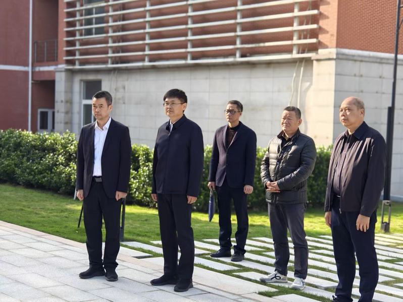 福建省残联领导来校调研孤独症关...