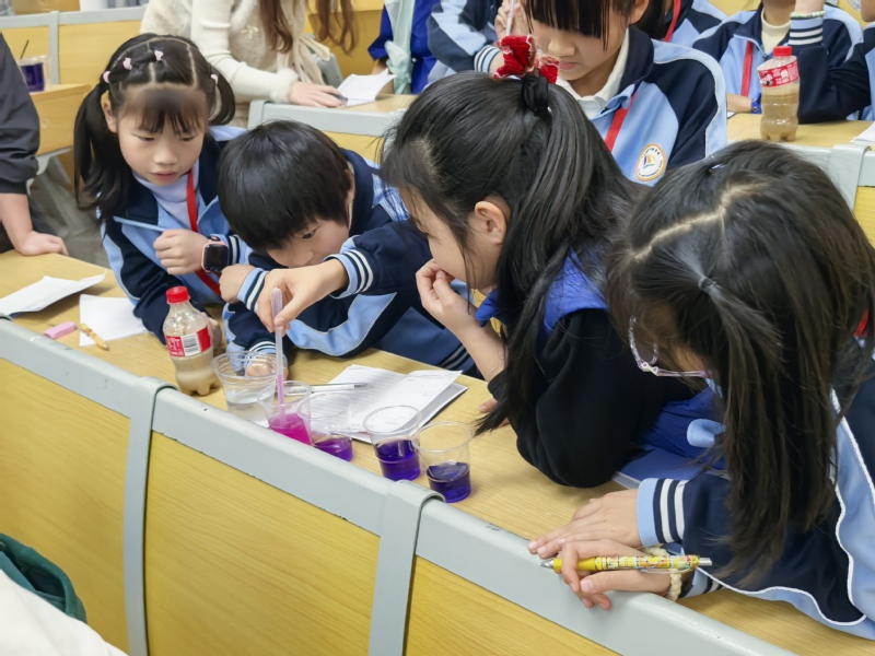 学雷锋活动丨化工与材料学院化工...