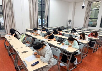 我院中共党史读书社顺利举办纪念...