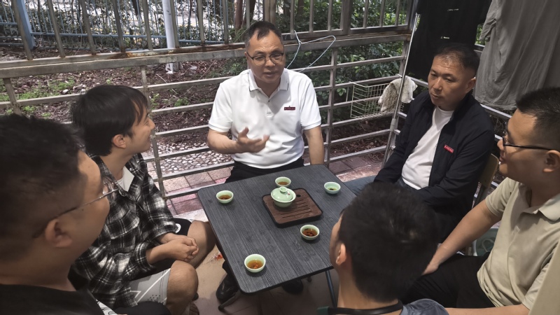 学院领导带队走访学生宿舍