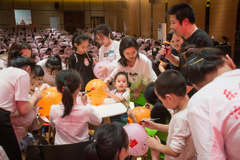 中国社会科学网:泉州举办关注特殊儿童融合艺术公益活动