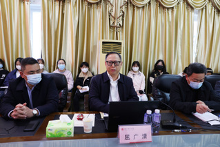 屈广清校长为商学院学生宣讲党的...
