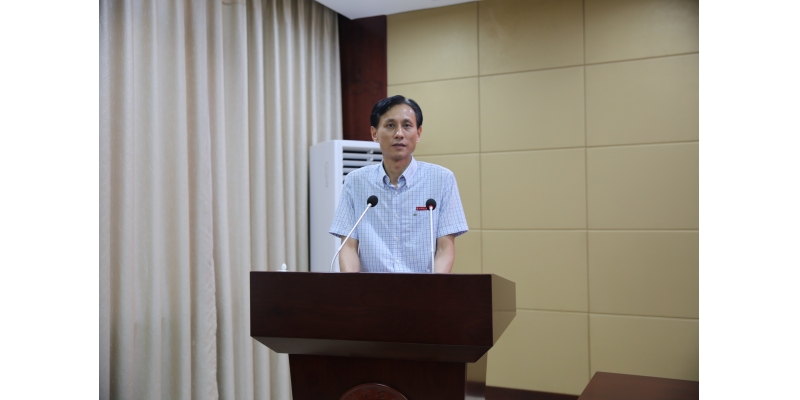 校党委书记朱世泽发表讲话