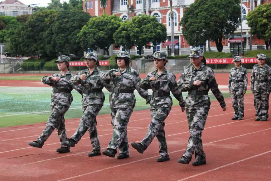迷彩青春正当时，成长与蜕变