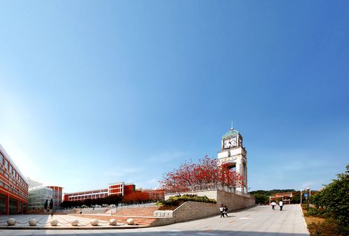 泉州师范学院钟楼  蒋双霖摄